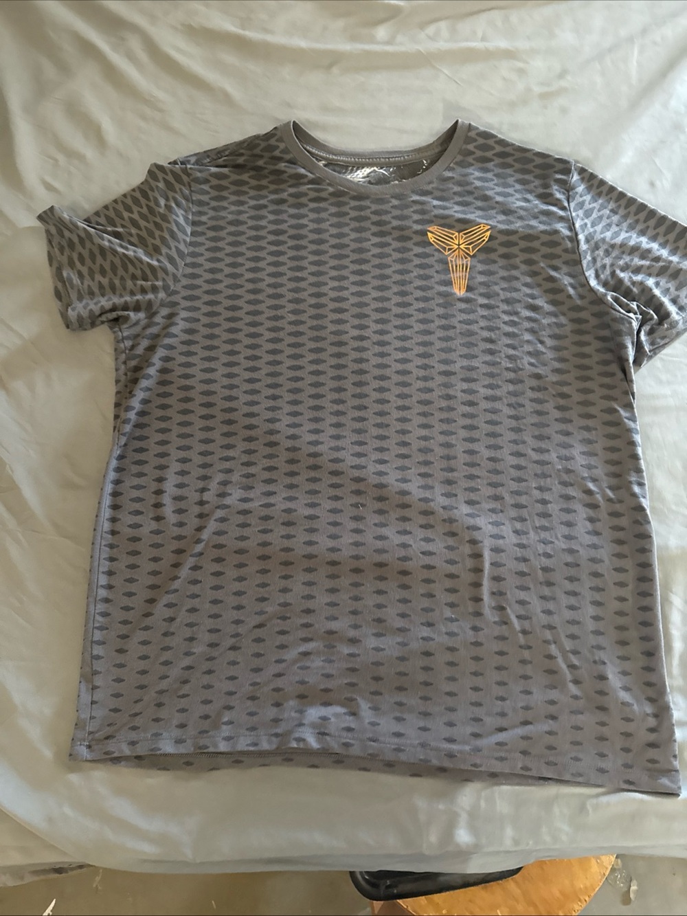 Nike Kobe Bryant Mamba Sheath Logo Tee Gold Foil Grey Diamond Print XL